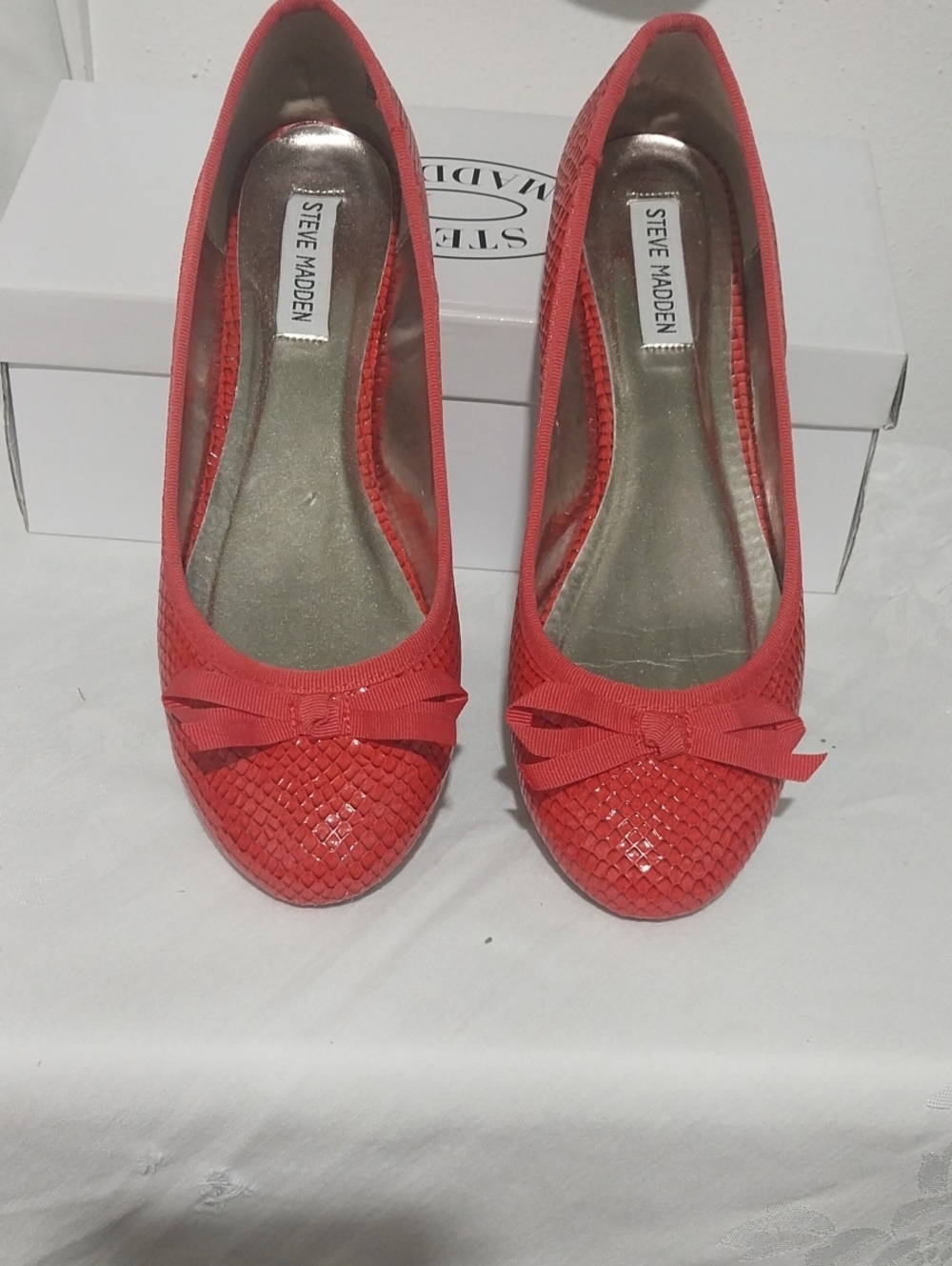 Steve Madden Coral-Red Woven Ballet Flats with Bow Accent